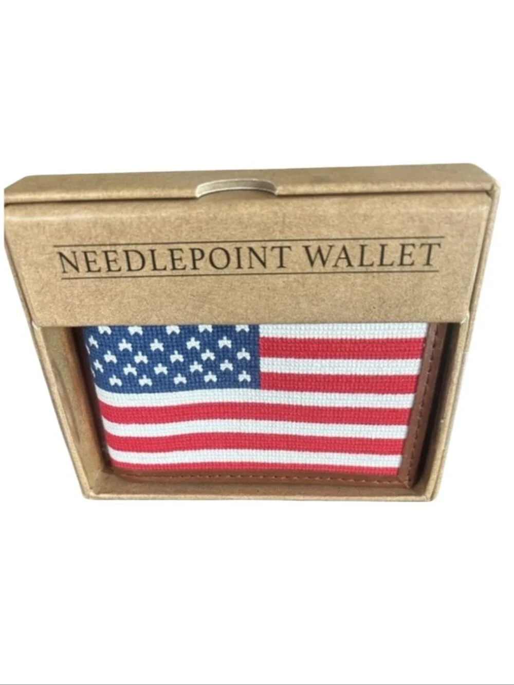 NEW! KRAFTSMAN CO. Needlepoint Men's American USA Patriotic Flag Bi-Fold Wallet.